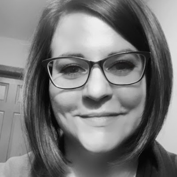 Meet your Posher, Heather - Picture 1 of 1